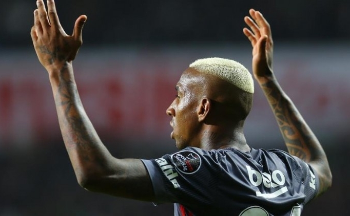 Benfica, Talisca Ile Sözleşmesini Uzattı!