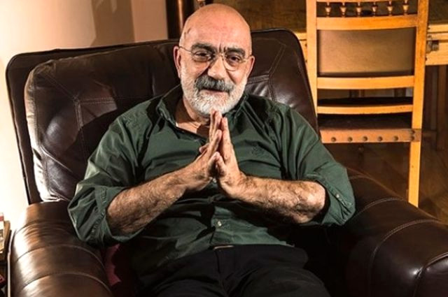 Ahmet Altan'a Cumhurbaşkanına Hakaretten 5 Yıl 11 Ay Hapis Cezası