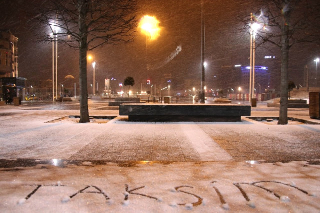 Beklenen Kar İstanbul'u Beyaza Bürüdü