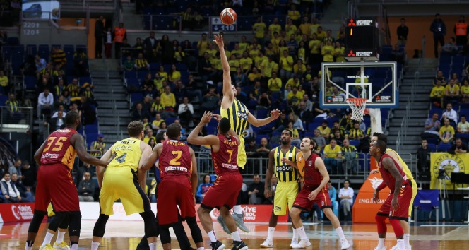 Derbide Kazanan Fenerbahçe