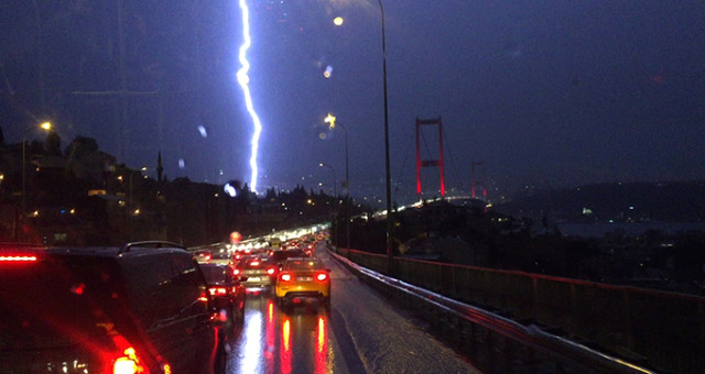 Meteorolojiden İstanbullulara Sağanak Uyarısı! Gün Boyu Sürecek