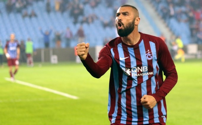 Trabzonspor'da Burak Yılmaz, Yardımcı Antrenör Ile Tartıştı!