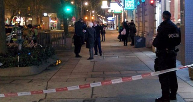 Viyana'da Yahudi Mahallesinde Bıçaklı Saldırı: 3 Yaralı