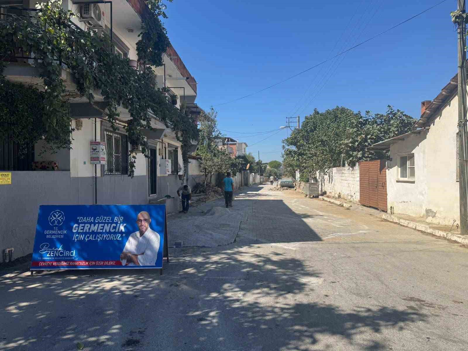 germencik-te-cadde-ve-sokaklarda-calismalar-hiz-kesmeden-suruyor