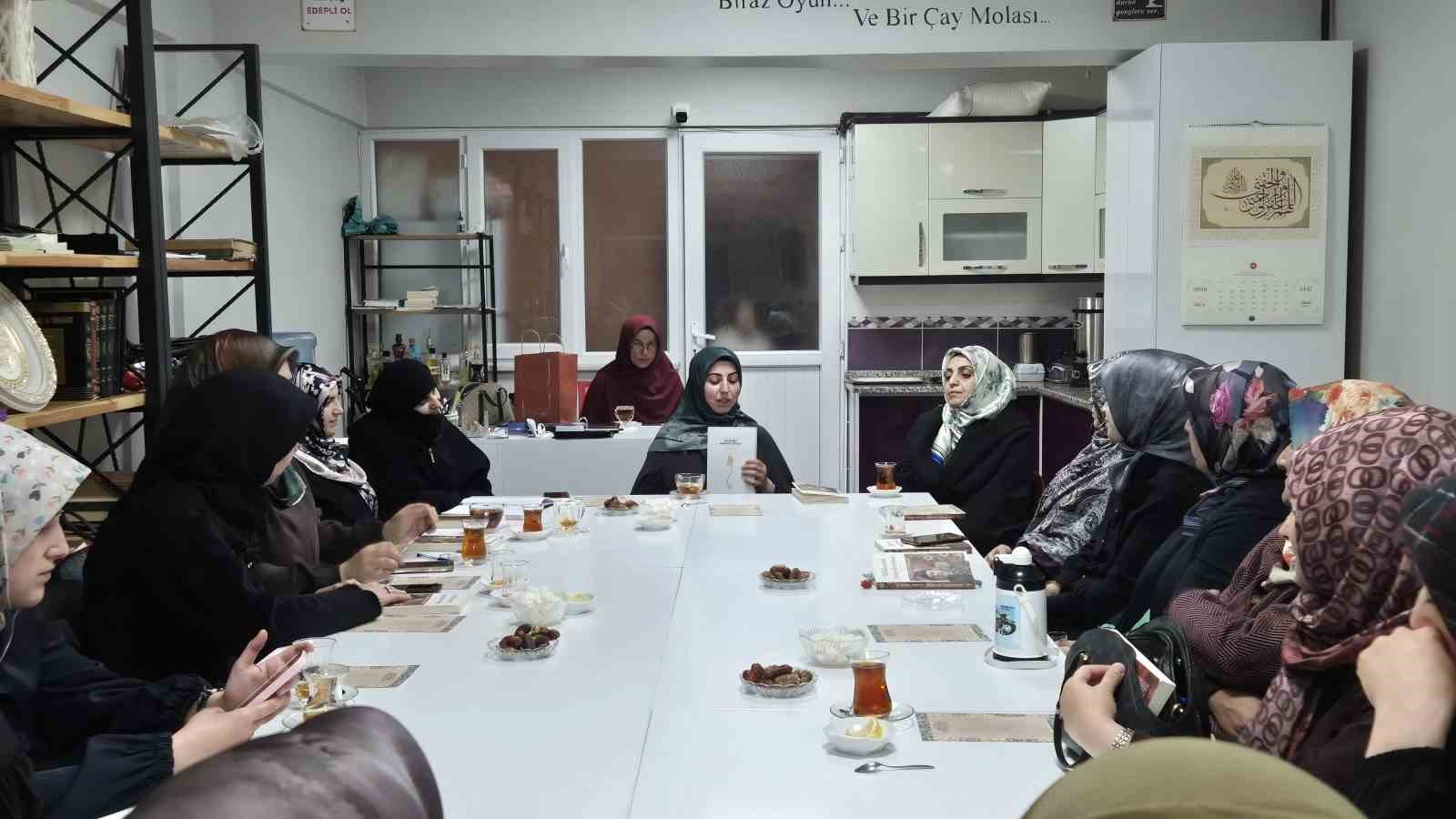 bayburt-ta-degerleriyle-guclu-ailem-programlari-devam-ediyor