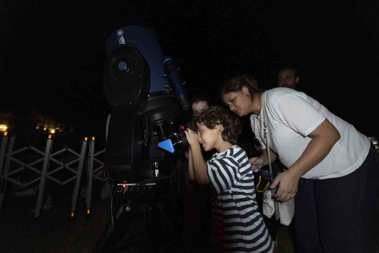 mersinliler-perseid-meteor-yagmurunu-darisekisi-nde-izledi