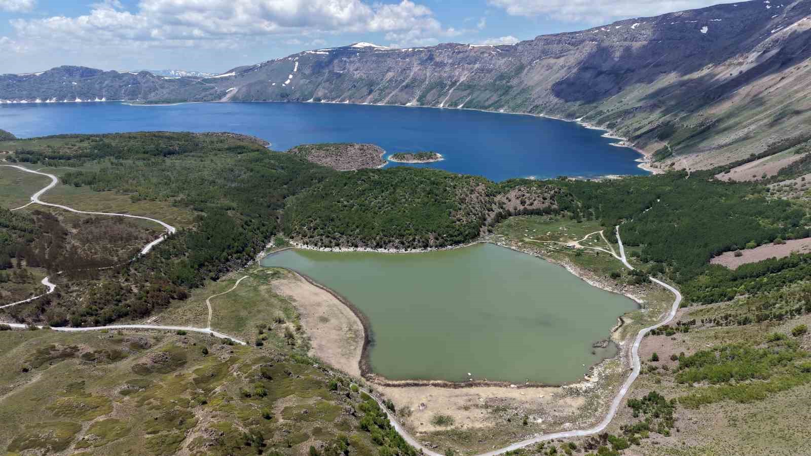 bitlis-in-doga-harikasi-nemrut-ta-hafta-sonu-hareketliligi