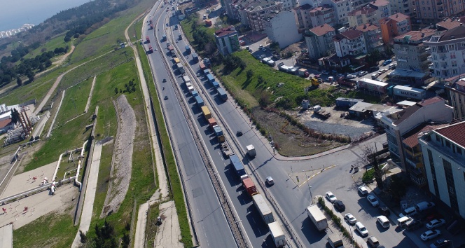 Ambarlı Limanında Tır Kuyruğu Çilesi