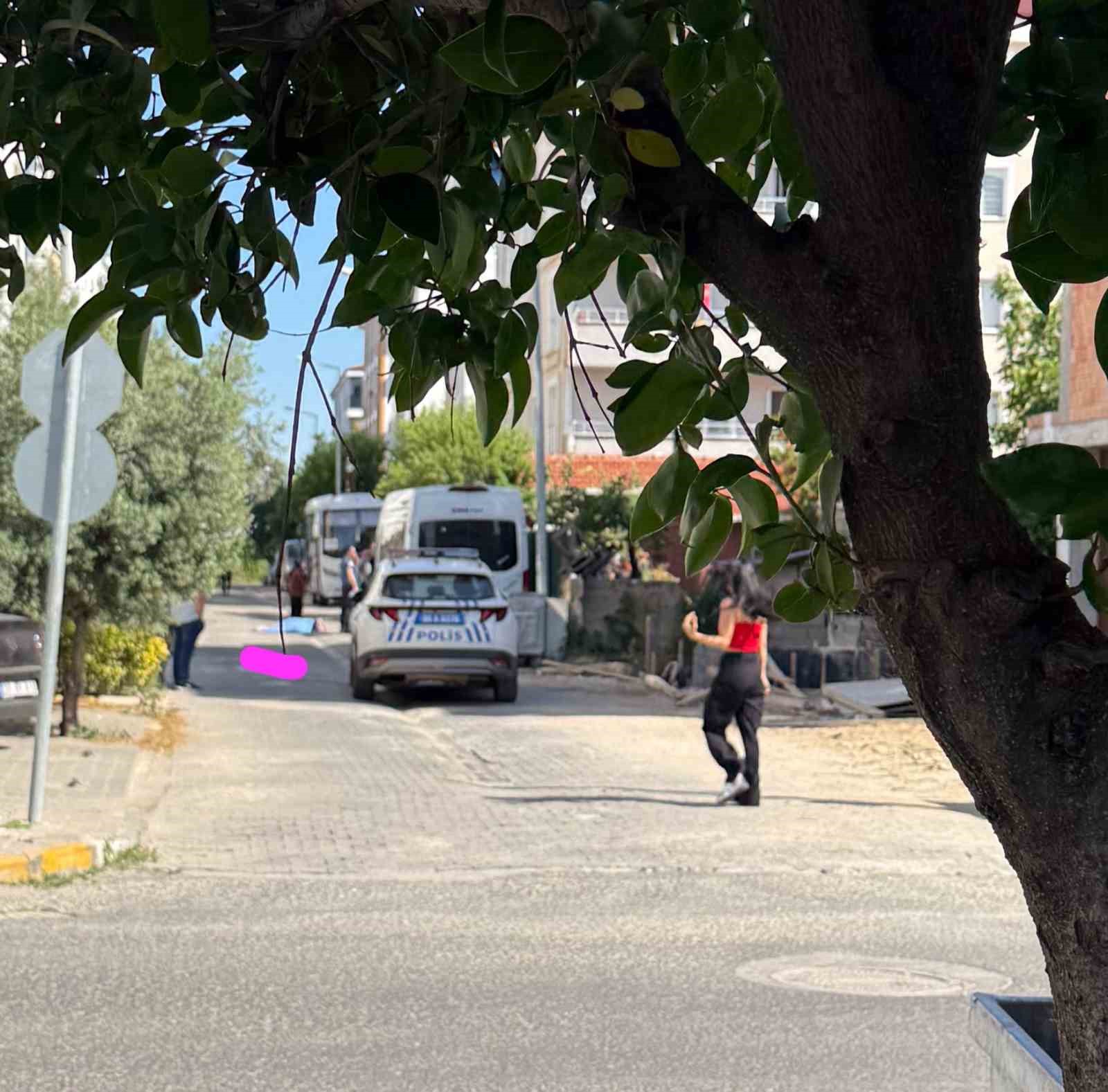 luleburgaz-da-servis-aracinin-carptigi-kadin-hayatini-kaybetti