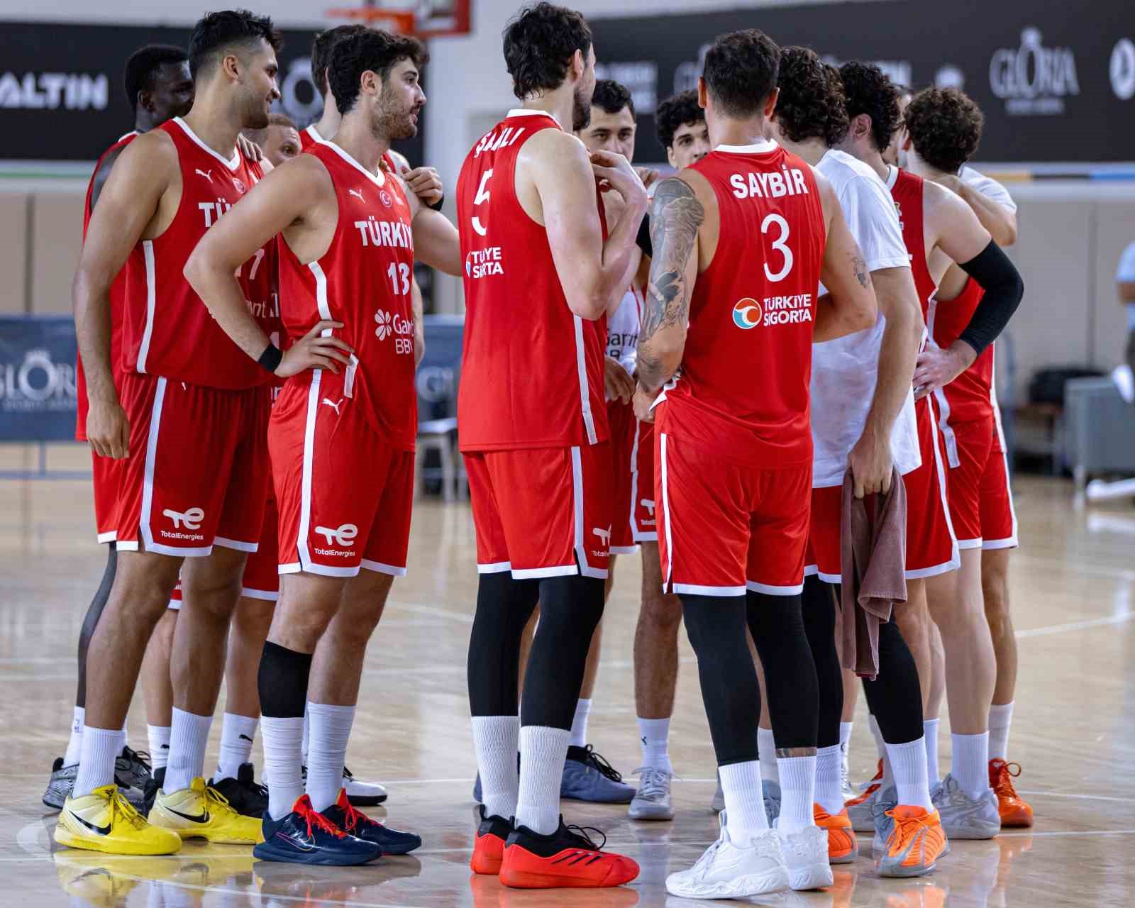 a-milli-erkek-basketbol-takimi-antalya-kampini-tamamladi