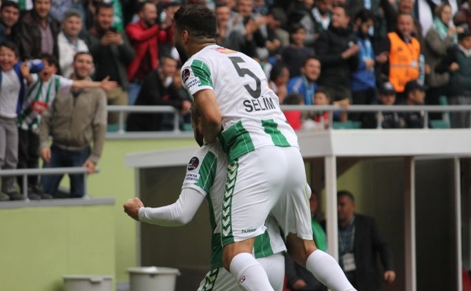 37'lik Eto'o Konyaspor'u Dipsiz Kuyudan Çıkarttı