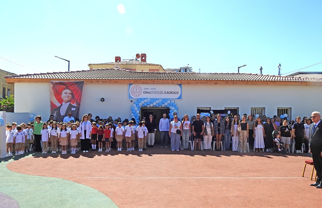 cesme-de-ilkogretim-haftasi-yenilenen-16-eylul-ilkokulu-nda-kutlandi