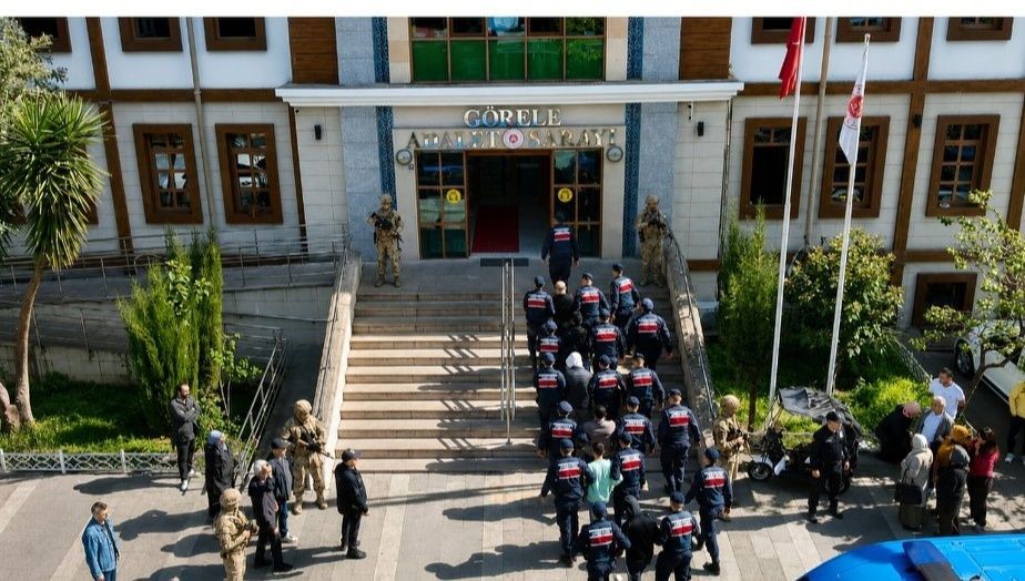 giresun-merkezli-4-ilde-jandarmadan-dolandiricilik-operasyonu