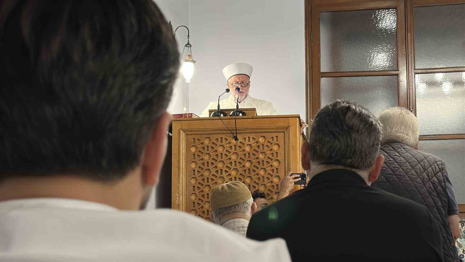 mevlid-kandili-nde-sakarya-da-eller-semaya-acildi