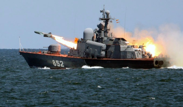 Rusya Doğruladı: Savaş Gemileri Askeri Üssü Terk Etti