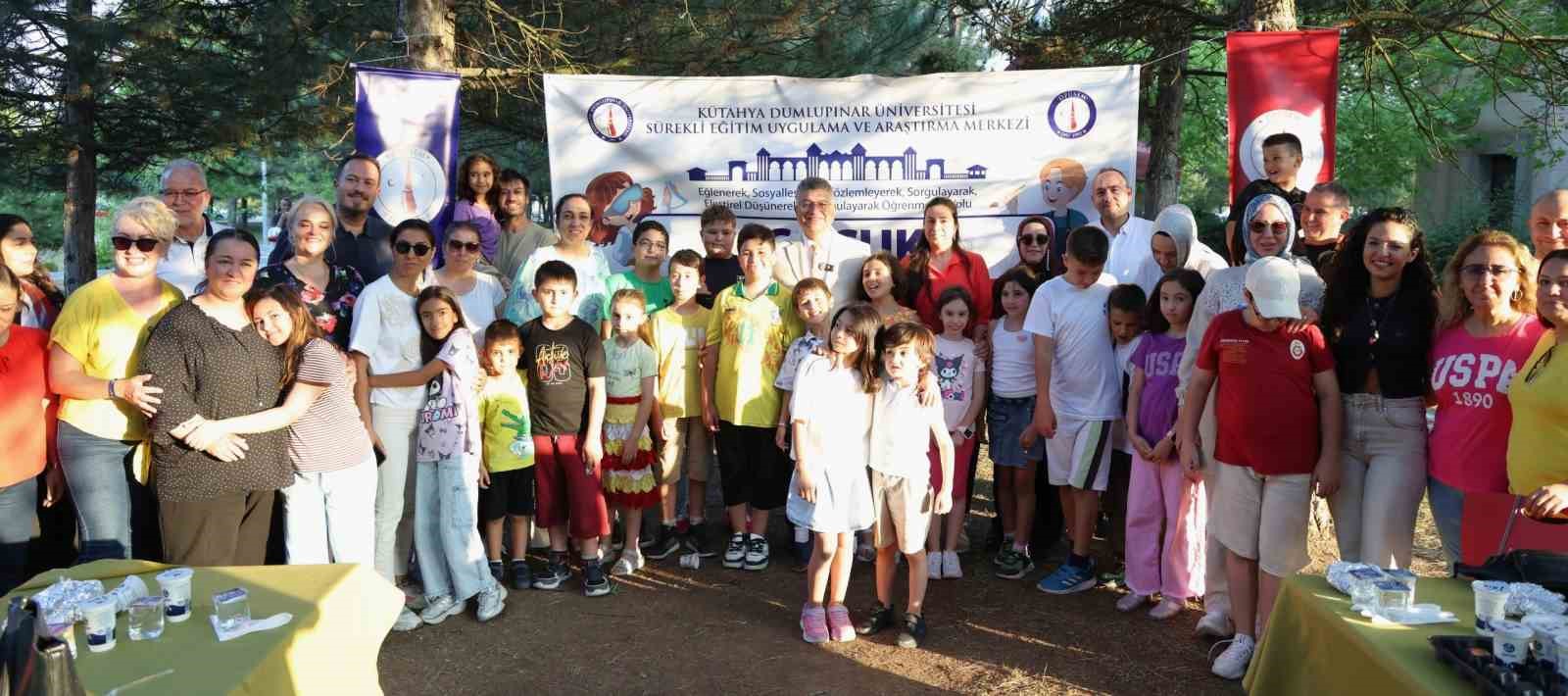 kutahya-da-dpu-cocuk-yaz-atolyeleri-aile-piknigiyle-sona-erdi