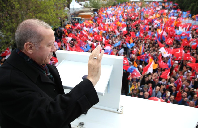 Erdoğan Vatandaşları Uyardı: Tapularınızı Müteahhitlere Vermeyin, Kiptaş'la Yapalım