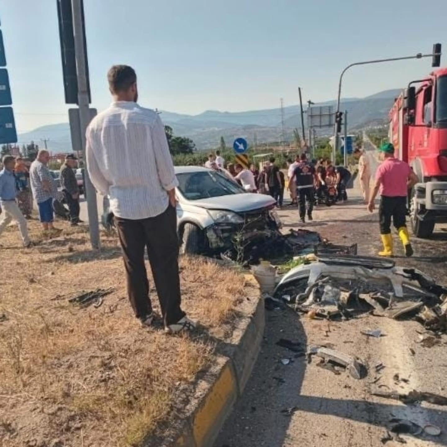 hafif-ticari-arac-ile-suv-kafa-kafaya-carpisti-6-yarali