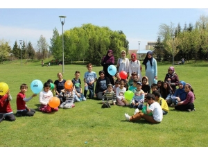 İhh Yetim Çocuklarla Sazova Gezisi Gerçekleştirdi