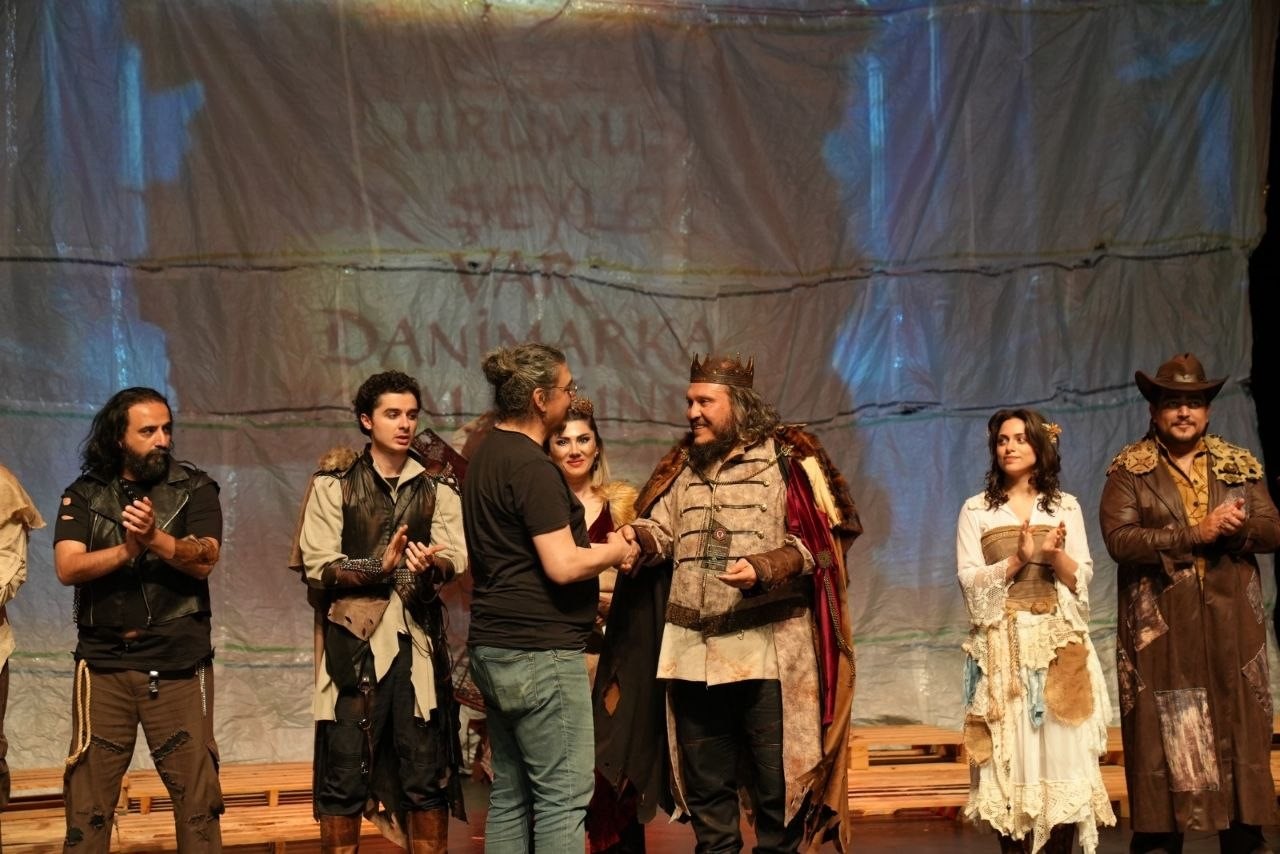 uluslararasi-tiyatro-festivali-denizli-ye-sanat-ruzgari-estirdi