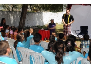 Miniklere Tiyatrolu Teknoloji Uyarısı