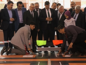 Bursa’da Robotlar Yarıştı