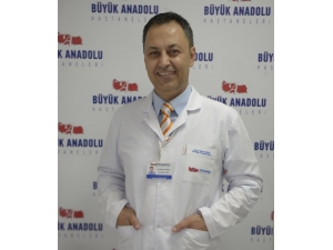 Dr. Dinçer: "Ciddi Göz Alerjisi Vakalarında Doktora Başvurulmalı"