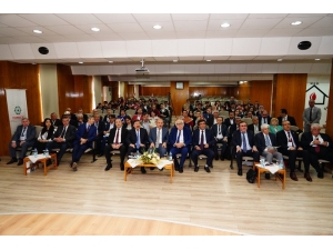 Türk Dünyası Ülkelerinde Ortak Dil Çağrısı