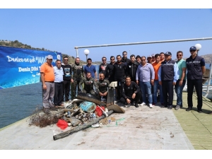 Dalgıçlar Küçükbük Koyunu Temizledi