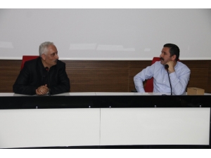 Erü’de Derrida Konferansı