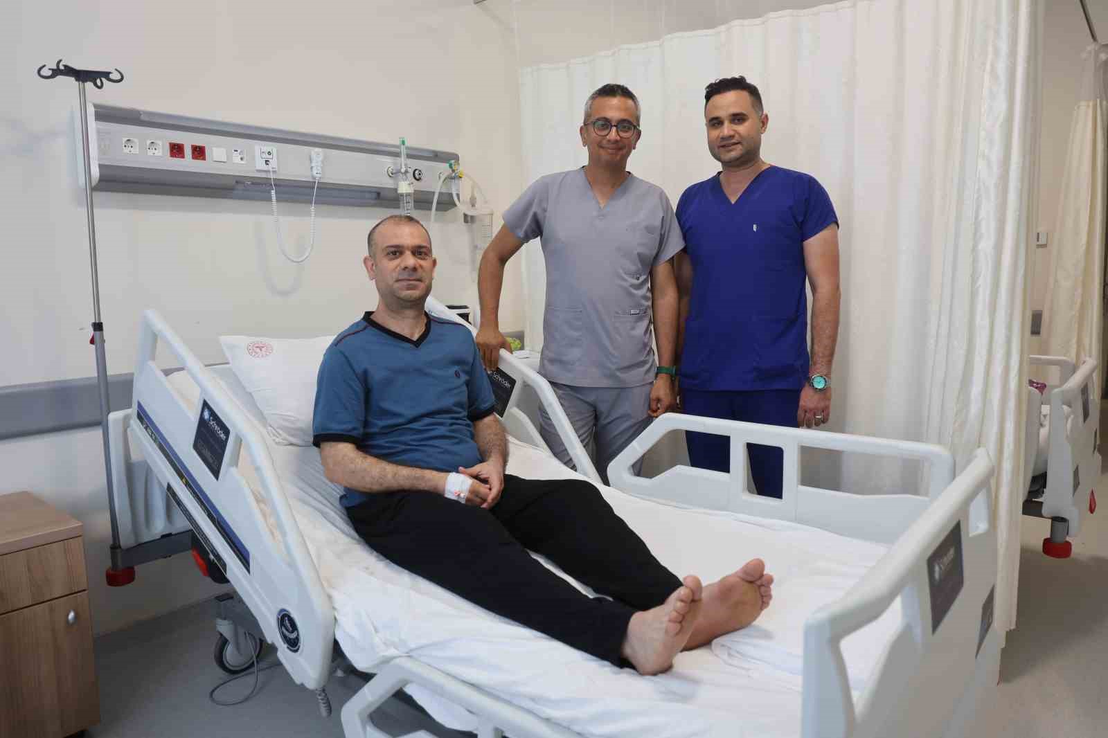 sirtindaki-10-yillik-kitlenin-icinden-1-bucuk-kilogramlik-tumor-cikti