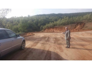 Şaphane’de Köy Yolu Çalışmaları Devam Ediyor