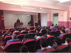 Öğrencilere Doktorluk Mesleği Anlatıldı