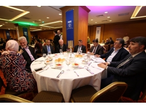 Gurup Liderleri Tanışma Yemeğinde Buluştu