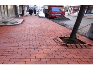 İzmit’in Dört Bir Yanında Çalışmalar Devam Ediyor