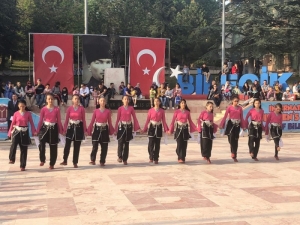 Halk Oyunları Gösterileri Yapıldı