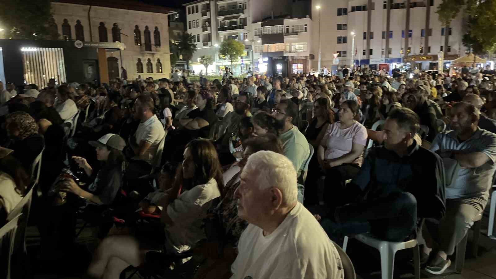 sinop-ta-acik-hava-konseri-ve-sinema-gosterimi