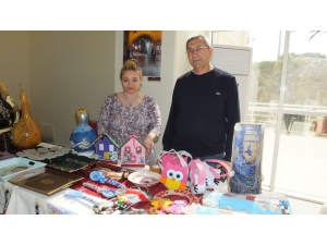 Polis Emeklisi Çiftin Sergisi İlgi Gördü