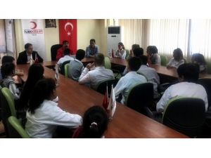 Siirtli Öğrenciler Kızılay Faaliyetlerini Öğrendi