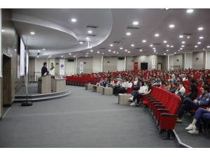 Saü’de "Gelişime Açık Ol" Konferansı