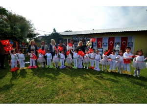 Foça Belediyesi Çocuk Evi’nde 23 Nisan Coşkusu