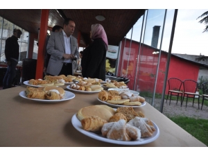 Geyve’de Ayvalı Lezzetler Beğenildi