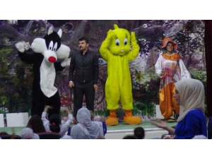 Gercüş’te Çocuklar İçin Tiyatro Oyunu Sahnelendi