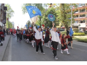 41 Ülkeden 1000 Çocuk, 23 Nisan Coşkusu İçin Kocaeli’de Bir Araya Geldi