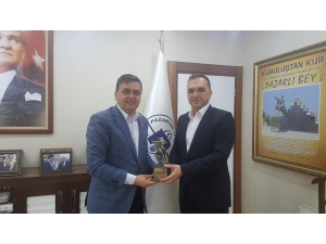 Başkan Yalçın, Fabrika Müdürüyle Bir Araya Geldi