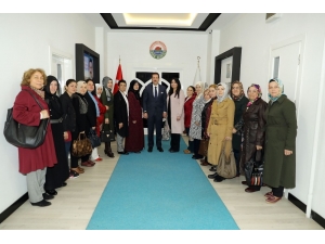 Tok: “Her Başarının Arkasında Kadın Var"