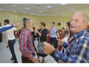 Gençler Ve Yaşlılar Körfez’de Bir Araya Geldi