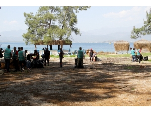 Hükümlüler Koylarda Çevre Temizliği Yaptı