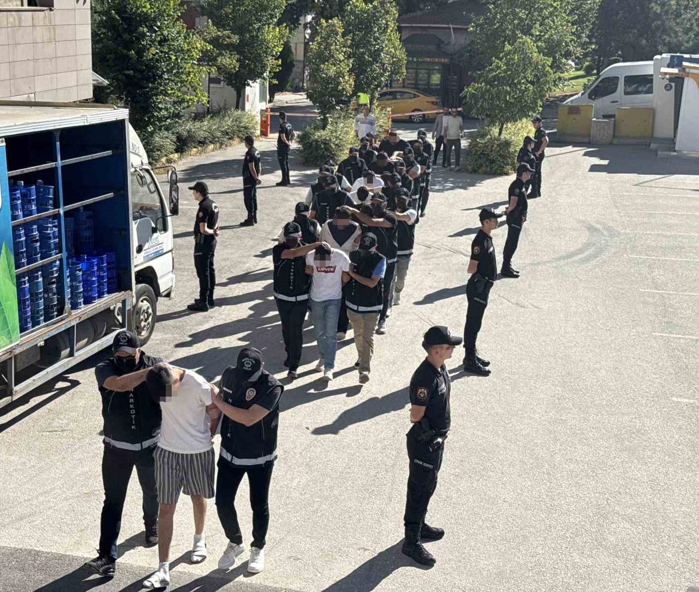 eskisehir-deki-dev-uyusturucu-operasyonunda-7-tutuklama