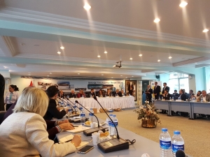 Çeşme-alaçatı Havalimanı İhalesi Yapıldı